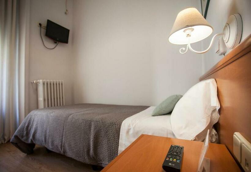 اتاق استاندارد یک نفره, Hostal Santa Cruz