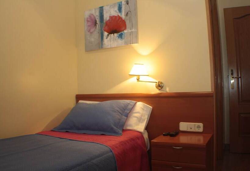 اتاق استاندارد یک نفره, Hostal Santa Cruz