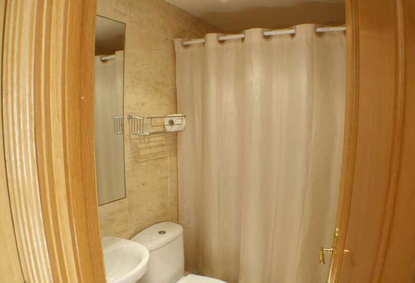 اتاق استاندارد, Hostal Santa Cruz