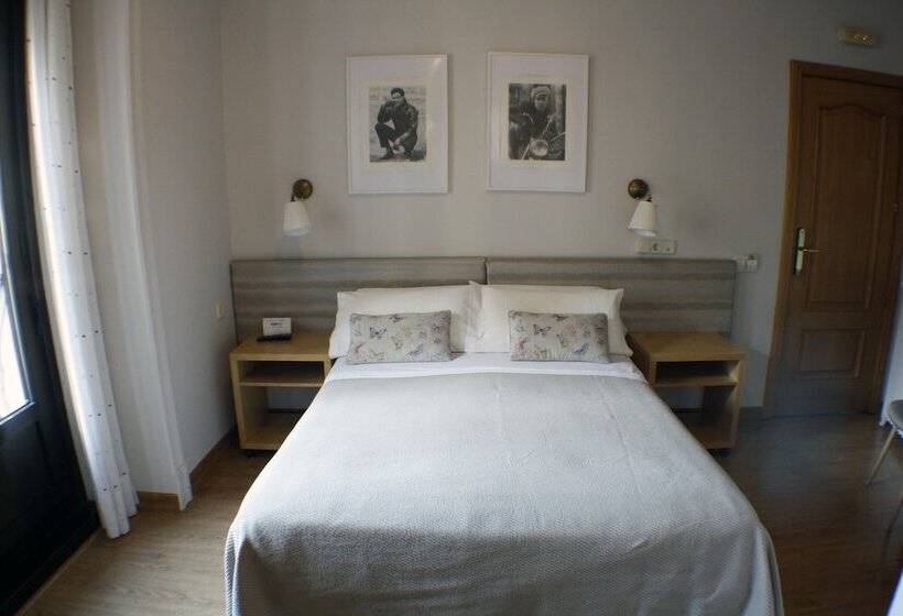 اتاق استاندارد, Hostal Santa Cruz