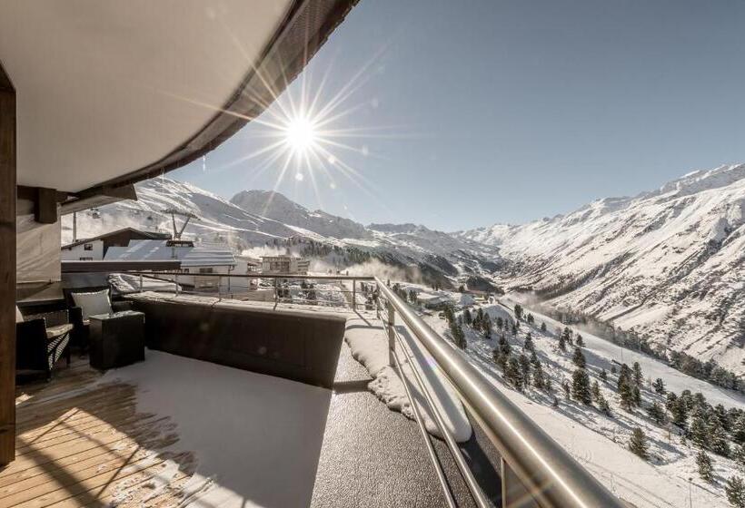 جناح مزوَّد بشرفة, Angerer Alm