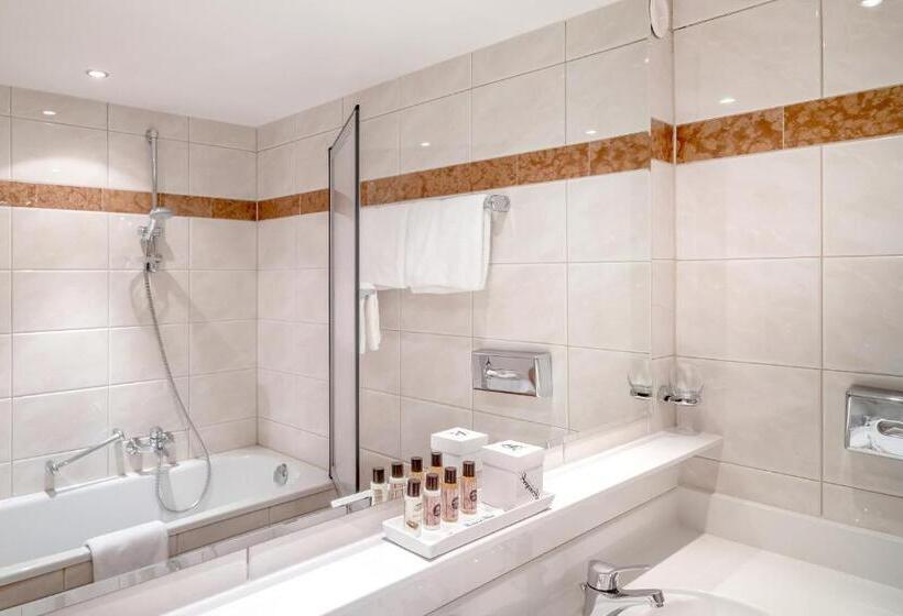 جناح عائلي, Angerer Alm