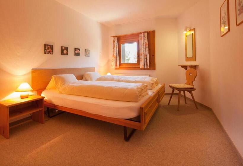 스탠다드 룸, Chesa Surlej