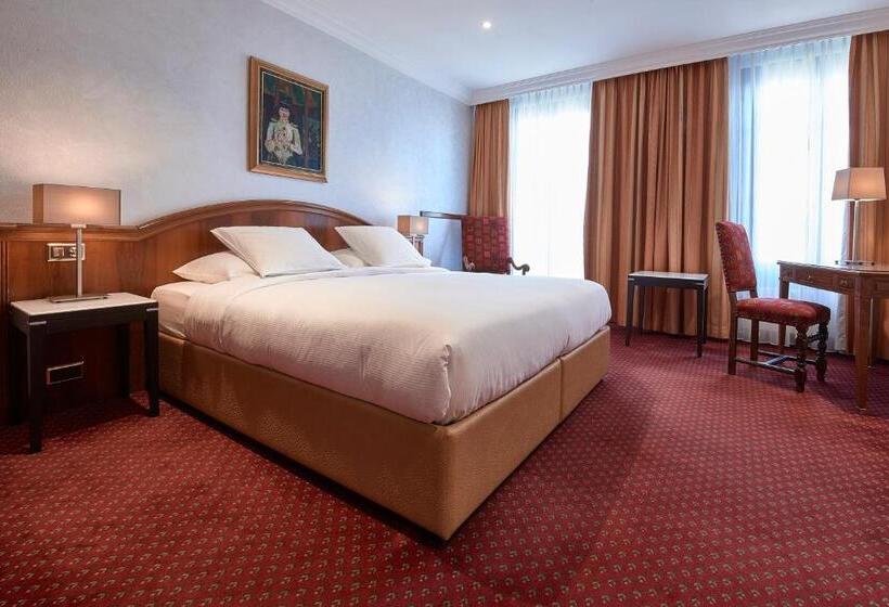 اتاق کلاسیک, D Alleves