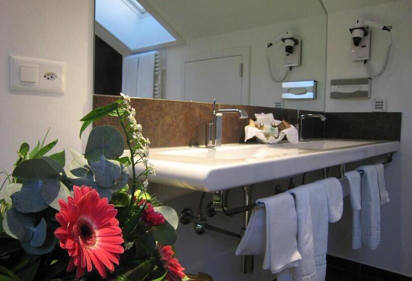 اتاق دوبلکس, D Alleves