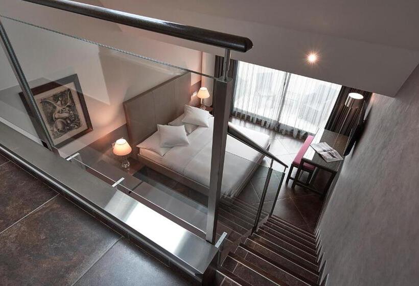 اتاق دوبلکس, D Alleves