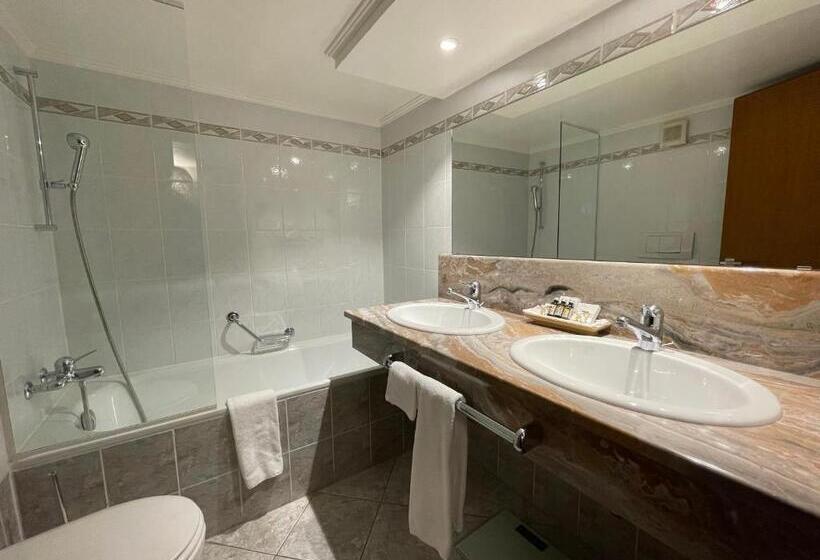 اتاق دوبلکس, D Alleves