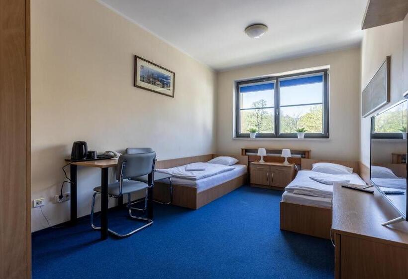 اتاق استاندارد, Gdańska Szkoła Szermierki