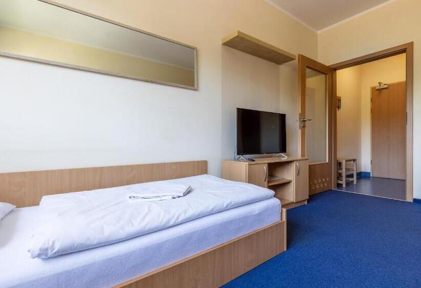 اتاق استاندارد, Gdańska Szkoła Szermierki