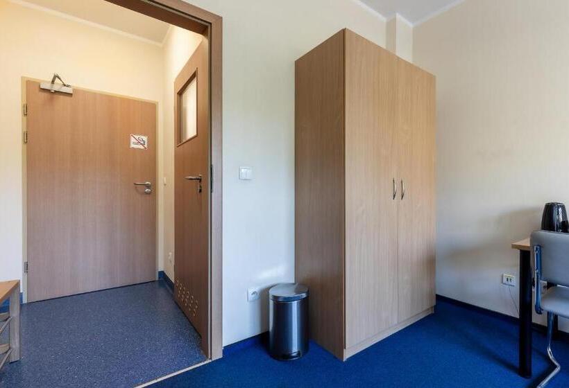 اتاق استاندارد, Gdańska Szkoła Szermierki