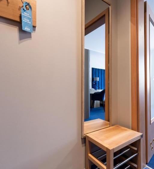 اتاق استاندارد با تخت بزرگ, Gdańska Szkoła Szermierki