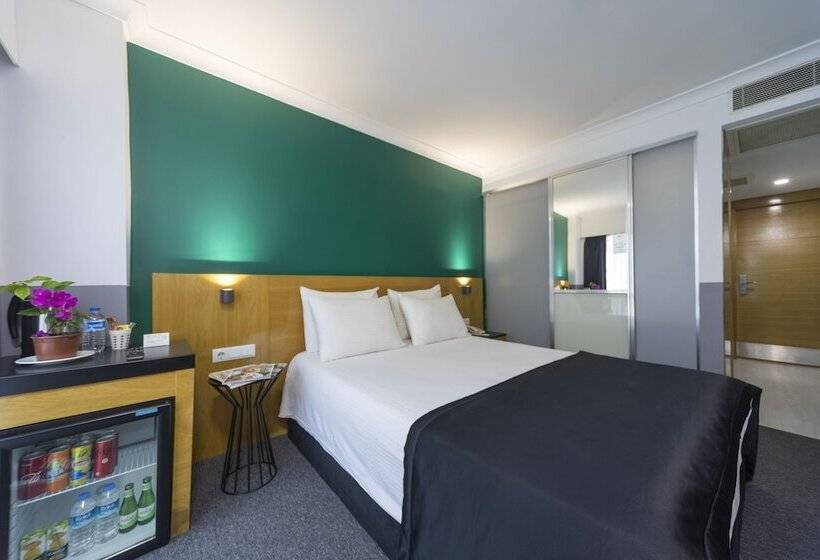 デラックスルーム, Istanbul Box Boutique