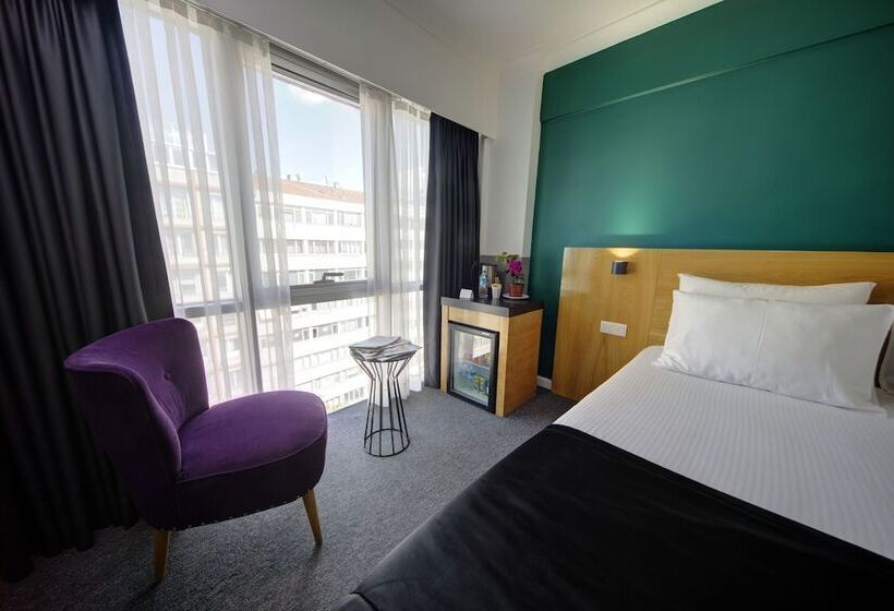 デラックスルーム, Istanbul Box Boutique