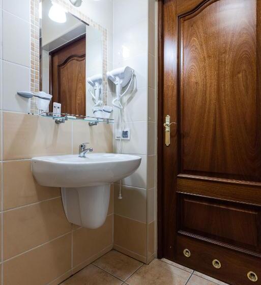 スタンダードシングルルーム, Marysin Dwor