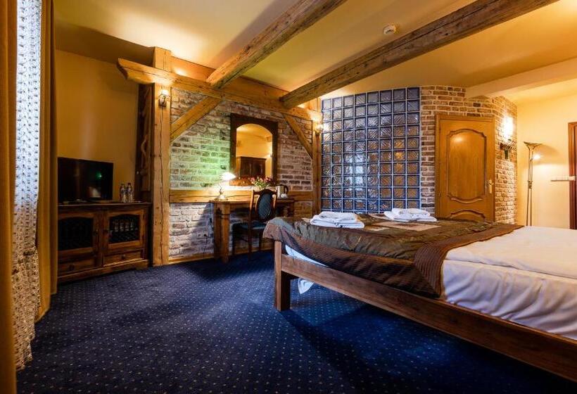 디럭스 룸, Marysin Dwor