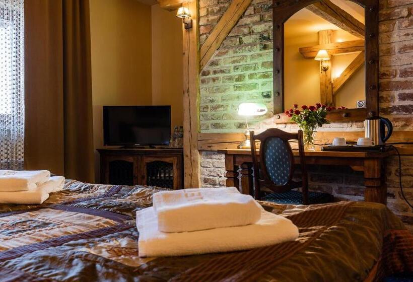 디럭스 룸, Marysin Dwor