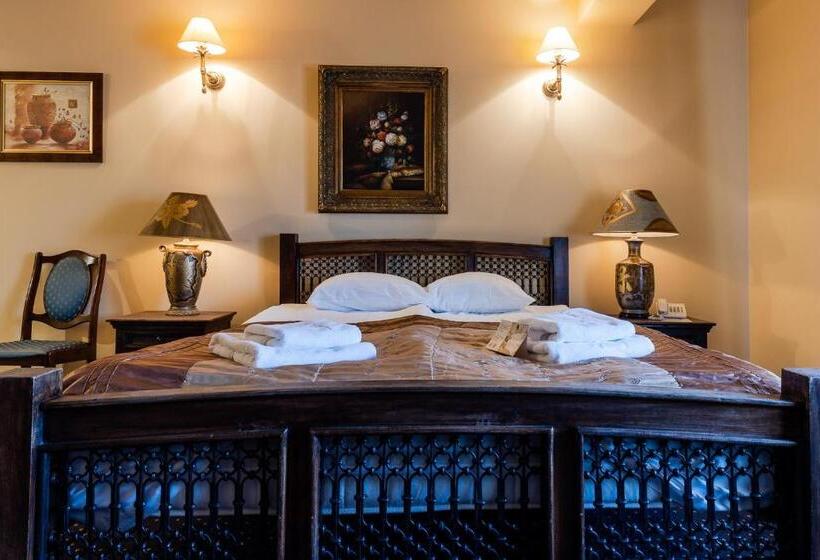 디럭스 룸, Marysin Dwor