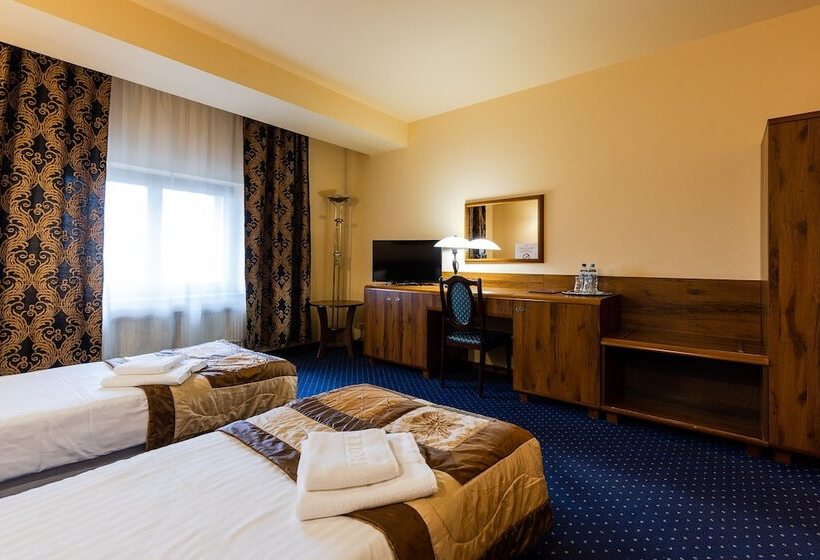 스탠다드 룸, Marysin Dwor