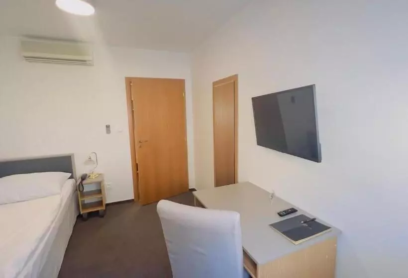 Habitación Estàndard Individual, Payer
