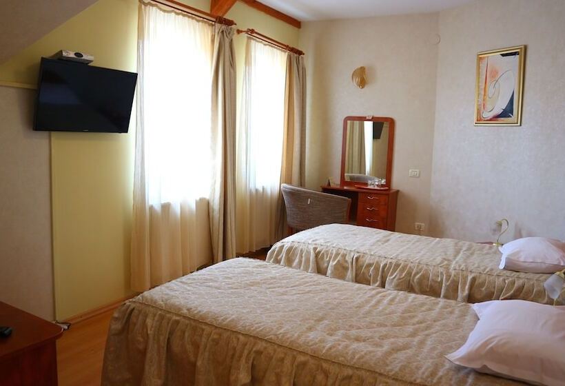 חדר סטנדרט, Pensiunea Andy