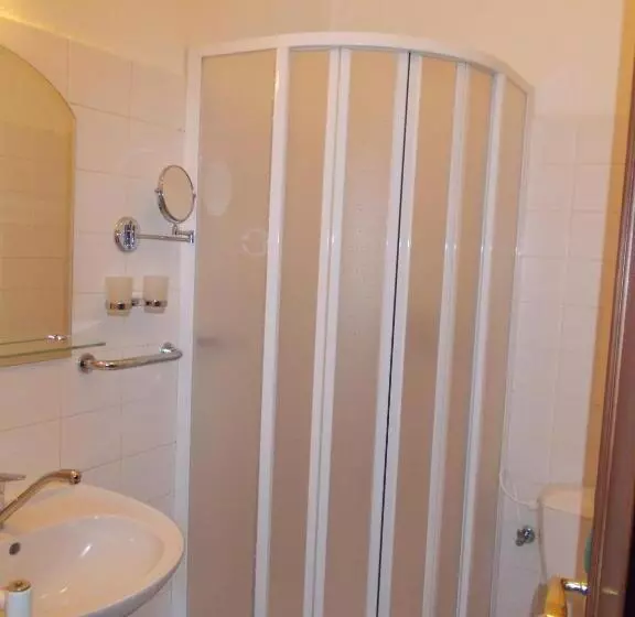 اتاق استاندارد یک نفره, Valdštejn