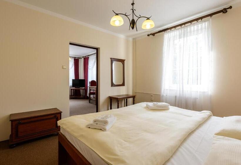 سوییت, Valdštejn