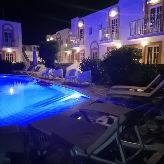 스탠다드 룸 풀장 전망, Katerina Apartments