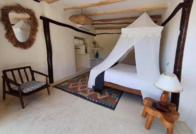 StandaardKamer, Luv Tulum