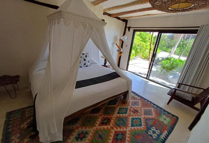 StandaardKamer, Luv Tulum