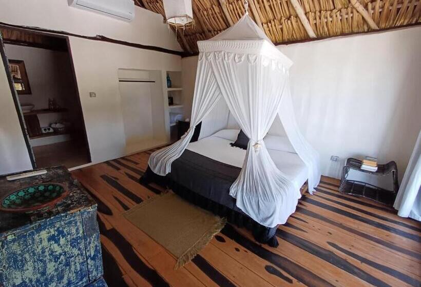 StandaardKamer, Luv Tulum