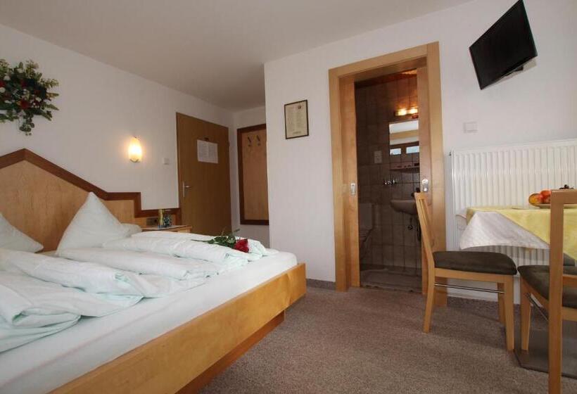 غرفة قياسية مزوَّدة بشُرفة, Haus Rosi