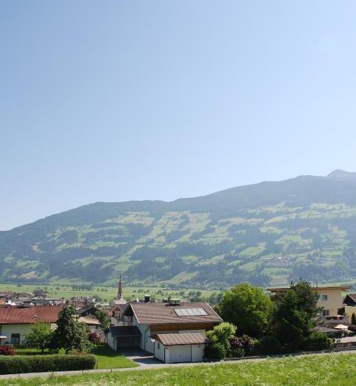 غرفة قياسية ثلاثية مزودة بشرفة, Sportpension Christina By Piaunddirk