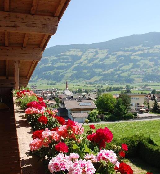 غرفة قياسية ثلاثية مزودة بشرفة, Sportpension Christina By Piaunddirk