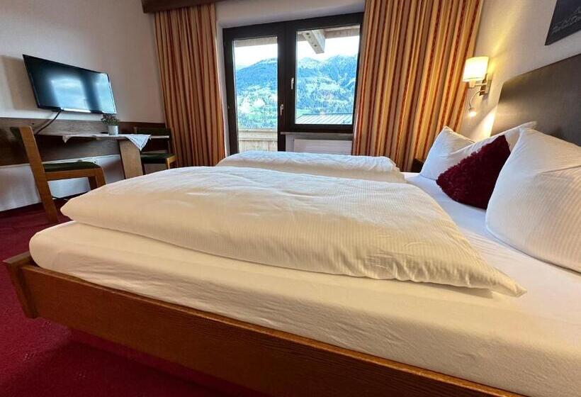 غرفة قياسية مطلة على الجبل, Sportpension Christina By Piaunddirk