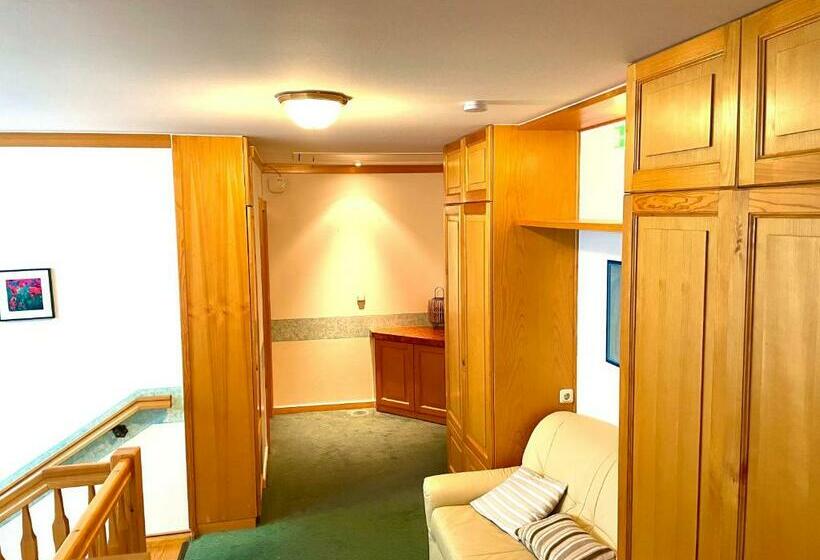 غرفة قياسية مزوَّدة بشُرفة, Pension Thermenland