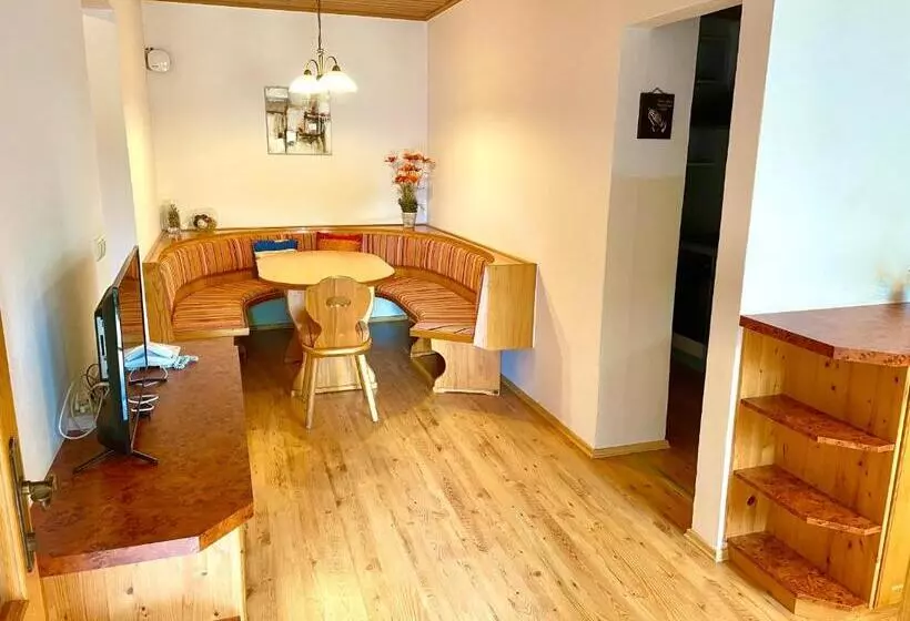 آپارتمان 1 خوابه با تراس, Pension Thermenland