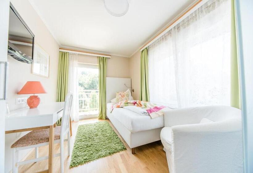 スタンダードシングルルーム, St. Hubertushof