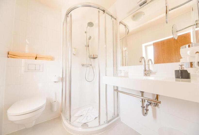 スタンダードシングルルーム, St. Hubertushof