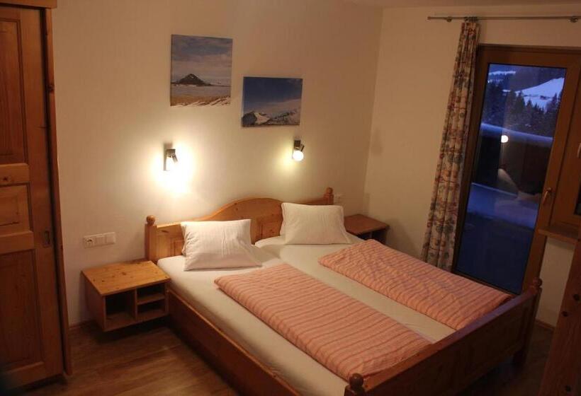 חדר משפחתי, Pension Luzenberg