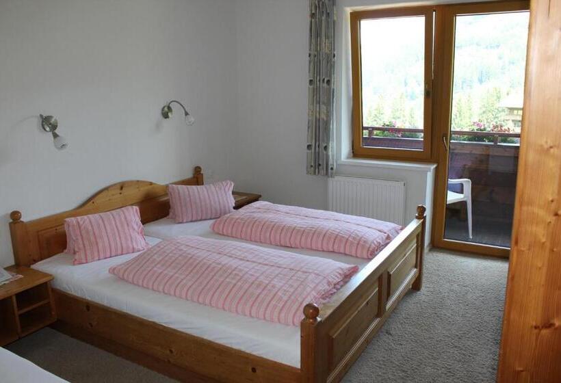 חדר משפחתי, Pension Luzenberg