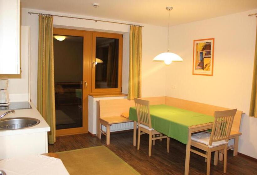 Апартаменты 2 Спальни с Балконом, Pension Luzenberg