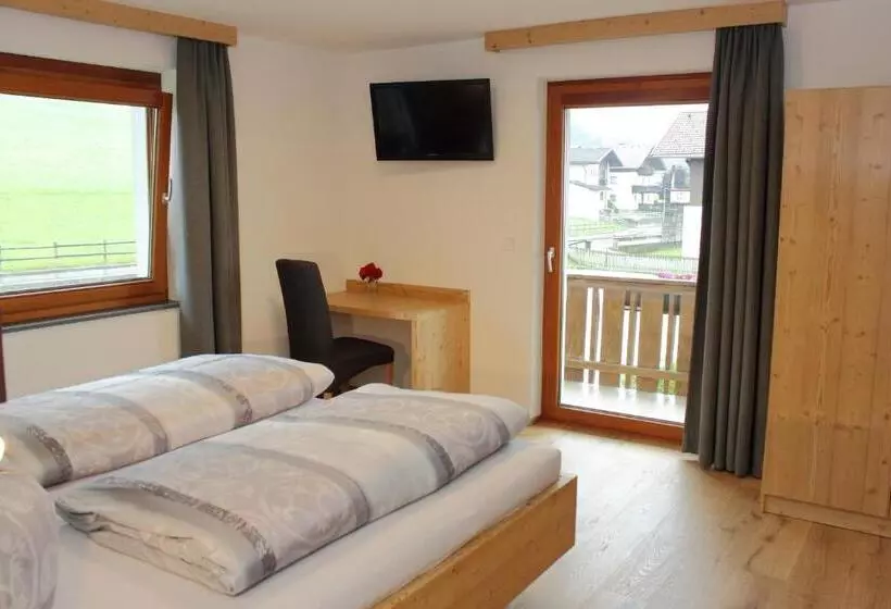 Standard-huone Parveke, Huaberhof Weerberg
