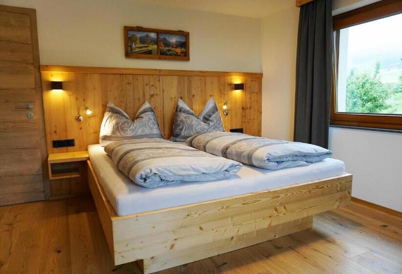 バルコニー付きスタンダードルーム, Huaberhof Weerberg