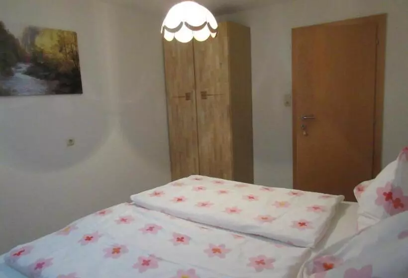 Huoneisto 3 Makuuhuonetta, Huaberhof Weerberg