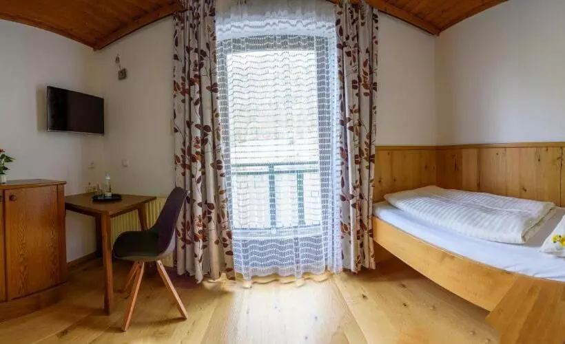 اتاق اکونومی یک تخته, Landhaus Ausswinkl