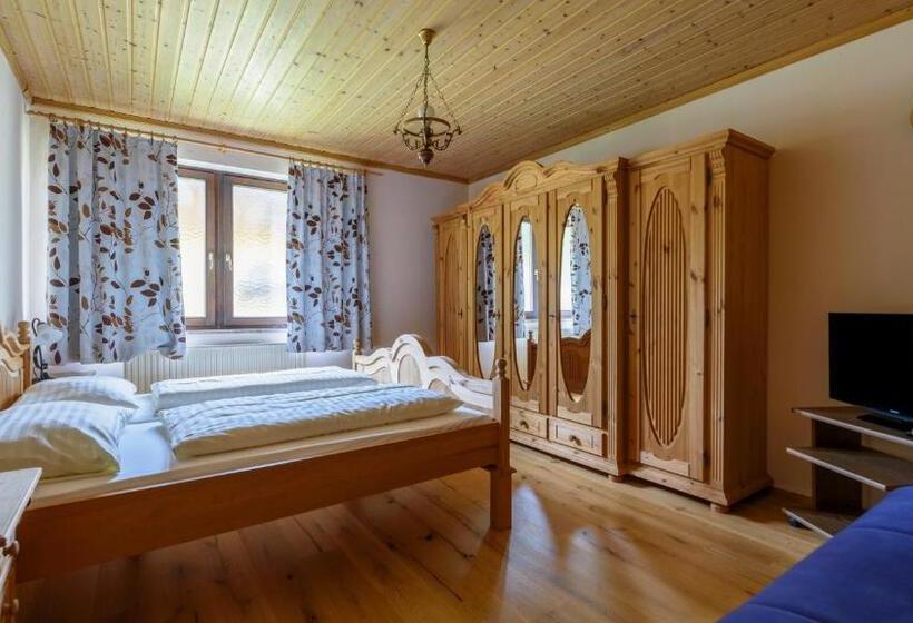 Семейный Номер, Landhaus Ausswinkl