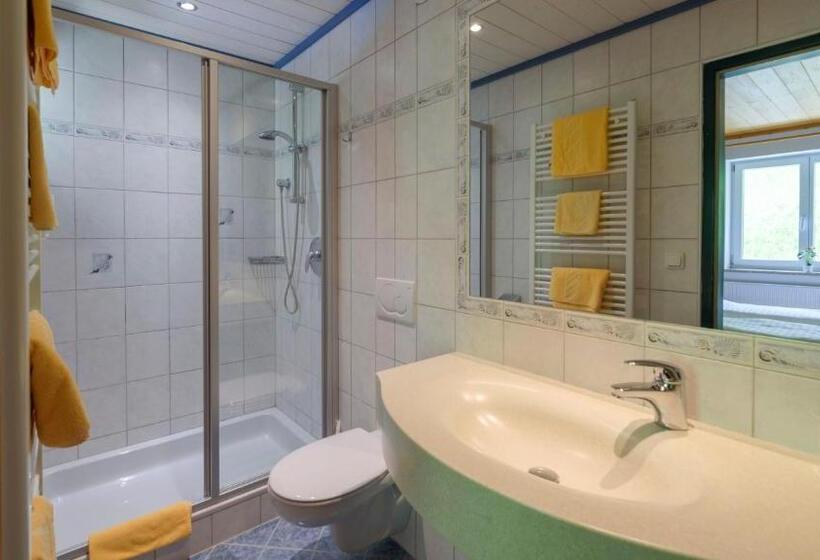 דירת שני חדרים, Landhaus Ausswinkl