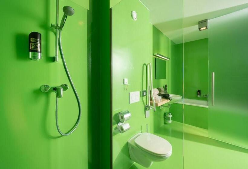 Номер Deluxe, Greenrooms