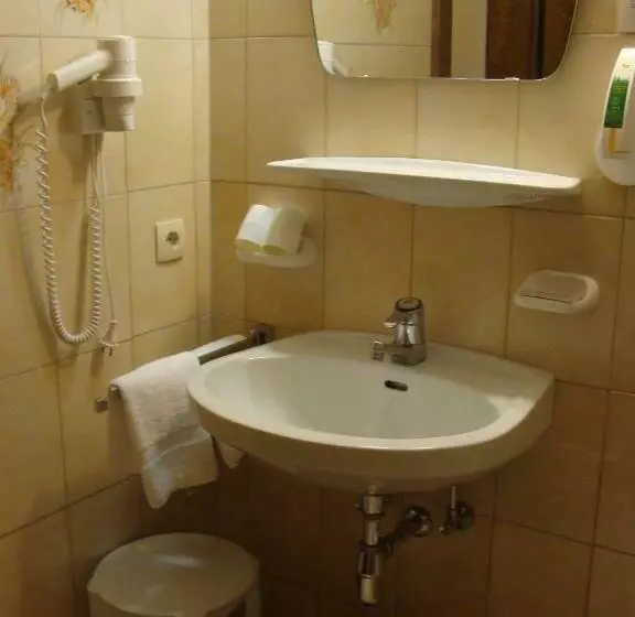 Standard Single Room