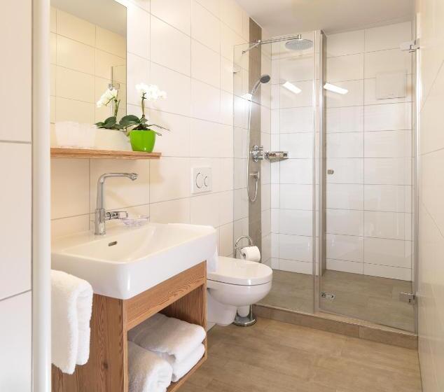 コンフォートルーム, Garni Schieferle